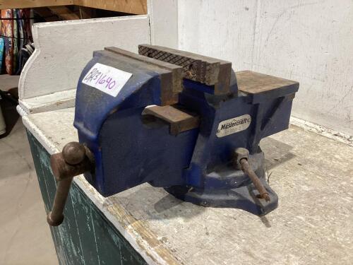 MASTERCRAFT BENCH VISE