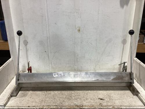 METAL BENDING BRAKE