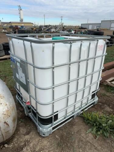 Poly tank in steel crib
