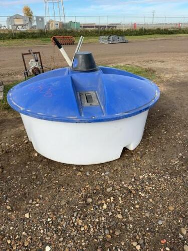 Cattle lick tank