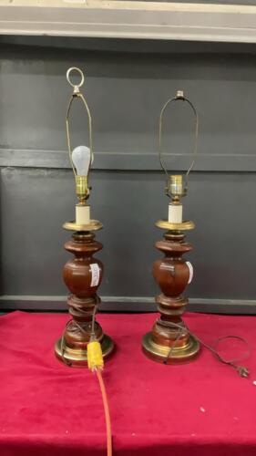 PAIR OF WOOD & BRASS TABLE LAMPS - NO SHADDES
