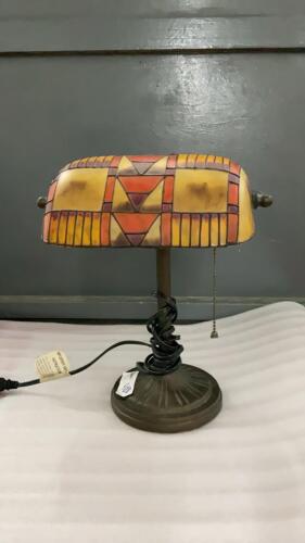 BANKERS LAMP W/ STAINED GLASS LIKE SHADE