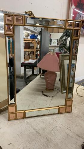 DECORATIVE WALLL MIRROR