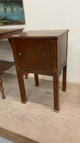 ANTIQUE SIDE TABLE