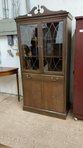 ANTIQUE BG FURNITURE CHINA CABINET