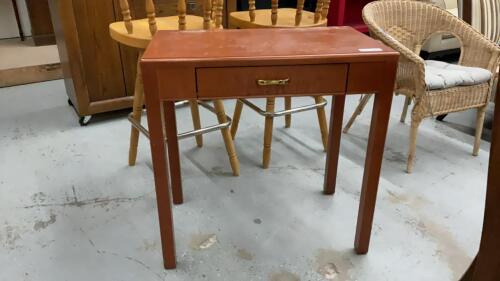 BRAMAN FURNITURE ENTRYWAY TABLEW/ SMALL DRAWER