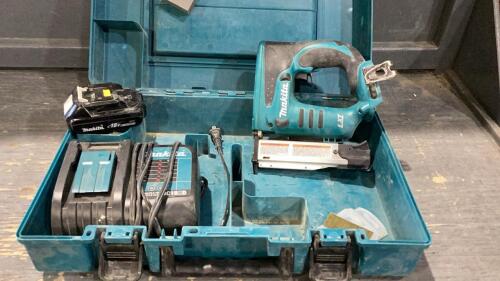 MAKITA CORDLESS BRAD NAILER W/ONE BATTERY + CHARGER