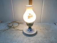 SMALLER ELECTRIC LAMP W/SHADE