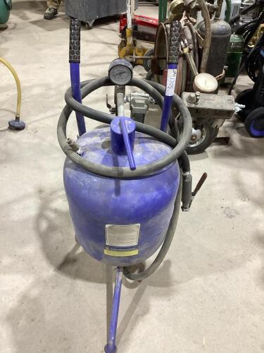 POWERFIST 10 GALLON PRESSURE SANDBLASTER 65-125PSI