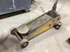 HYDRAULIC FLOOR JACK - 3