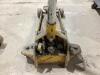HYDRAULIC FLOOR JACK - 5