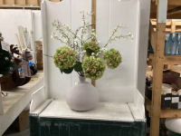 VASE W/HYDRANGEA