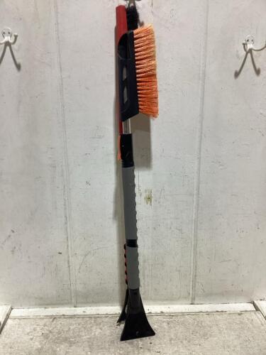 (2) WINTER/SNOW BRUSHES