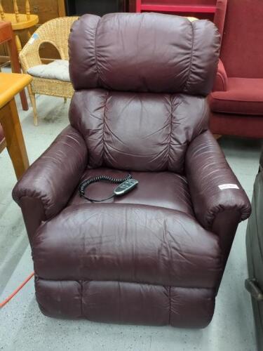 La-Z-Boy Recliner With Remote