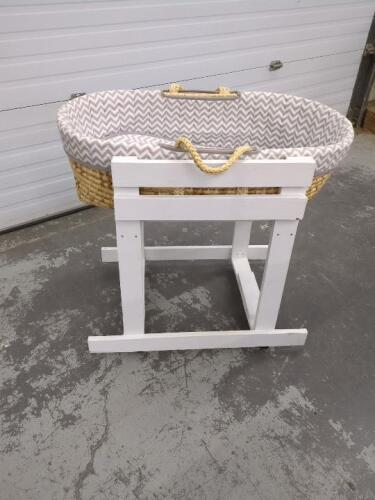 Bassinet Stand