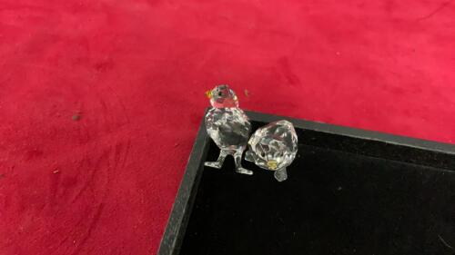(2) SMALL CRYSTAL BIRDS - UNKNOWN IF SWAROVSKI (NO MARKINGS)