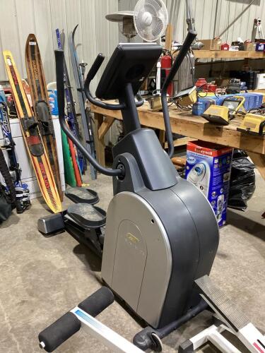 REEBOK-1000X POWER INCLINE RAMP