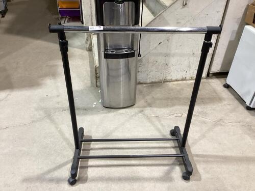 4-WHEEL CLOTHES HANGER