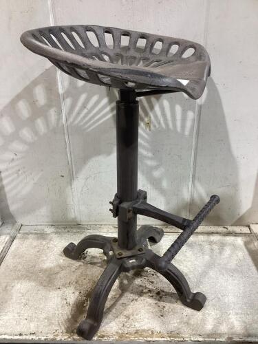 METAL STOOL