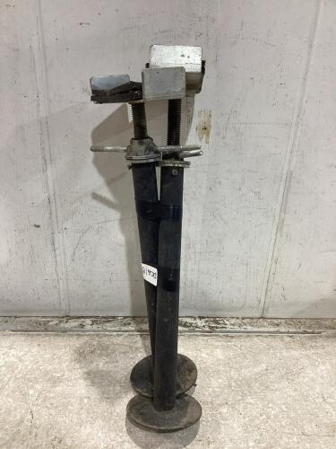 (2) TRAILER JACKS