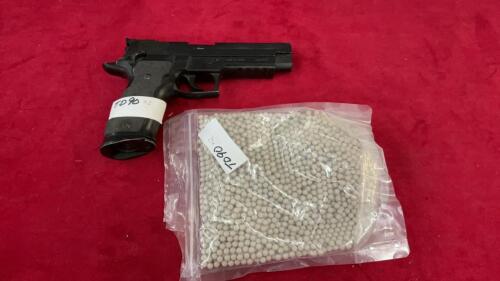 BEAN AIR PISTOL W/ A BAG OF PELETTS