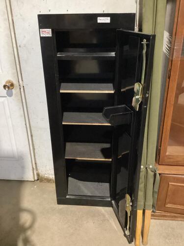 HOMAK GUN SAFE W/ KEYS