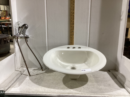 CERAMIC SINK & FAUCETT