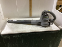 YARDWORKS ELECTRIC BLOWER