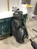 SPALDING GOLF BAG WITH A CLUBS