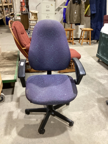 PURPLE OFFICE CHAIR