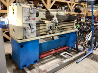 MODERN TOOL METAL THREADING LATHE