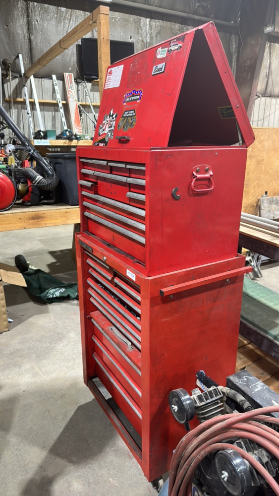 BEACH AND INTERNATIONAL TOOL CHEST