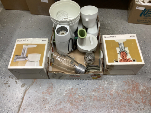 3 BOXES BRAUN KITCHEN MACHINE WITH ACCESSORIES