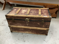 WOOD COVERED WITH LEATHER AND TRUNK