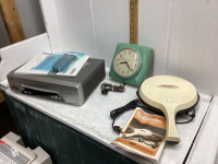 PANHANDLER, RETRO GE CLOCK(WORKS), VHS PLAYER