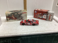 MODEL CAR - DALE EARNHARDT JR. - BUDWEISER