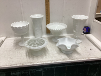 COLLECTION OF MILK GLASS PIECES