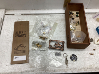 STOCKMAN PINS,WOOD ALBERTA SPRINGS BOX