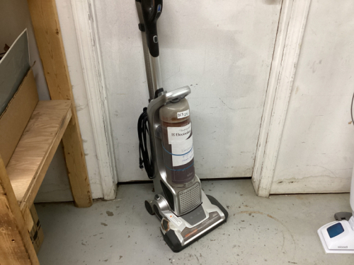 ELECTROLUX UPRIGHT VACUUM