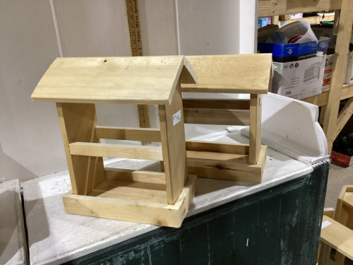 2 WOOD BIRD FEEDERS