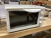 HAIER PORTABLE OVEN. ELECTRIC