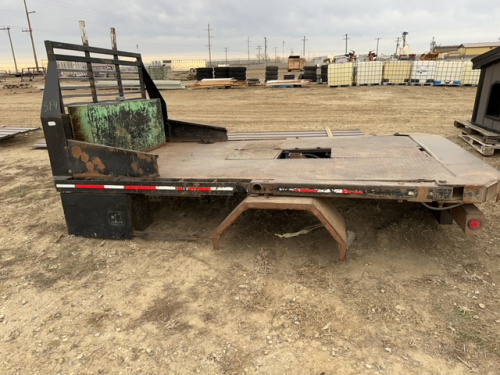 Hydraulic bale deck