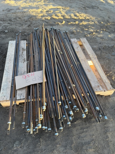 Pallet of rod with threaded ends