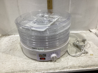 SALTON FOOD DEHYDRATOR