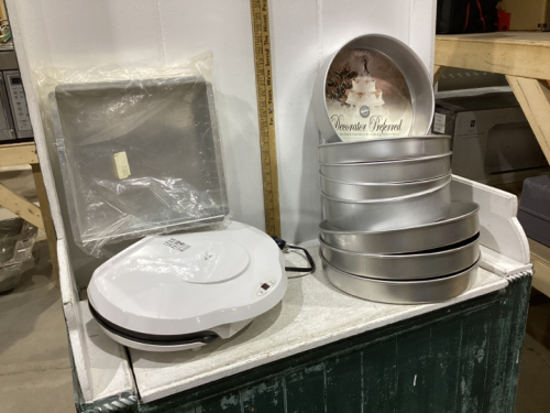 2 BOXES - GEORGE FOREMAN + LARGE CAKE PANS