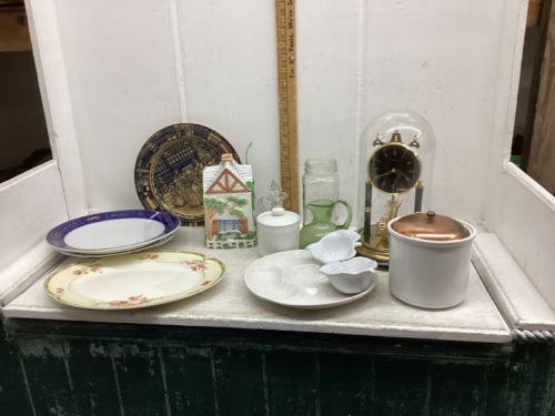 HOUSEHOLD ITEMS, COLLECTIBLE PLATES