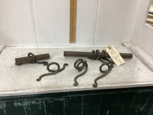 WROUGHT IRON PLACE SETTING NAPKIN HOLDERS