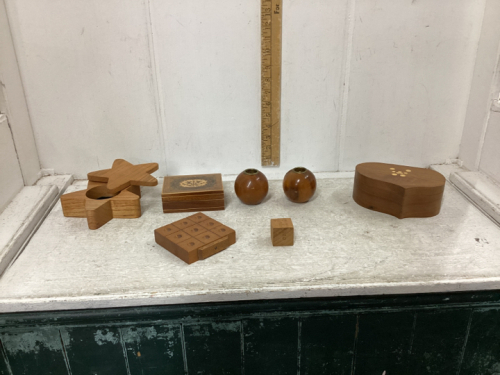 COLLECTION OF WOOD PIECES