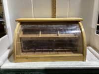 HUMIDOR DISPLAY CASE