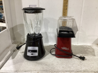 OSTER BLENDER & POPCORN POPPER